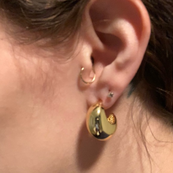 Chunky gold earrings - 2 pairs - Picture 5 of 9